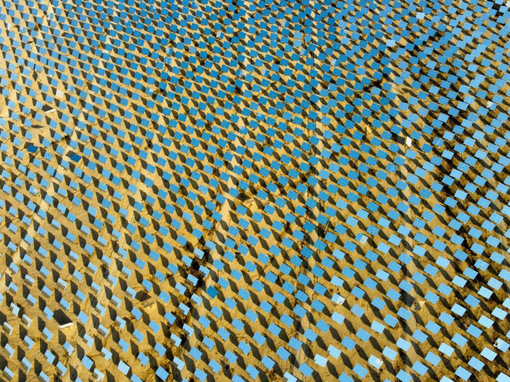 centrale photovoltaique vue du ciel